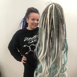dreadlocks with loose ends