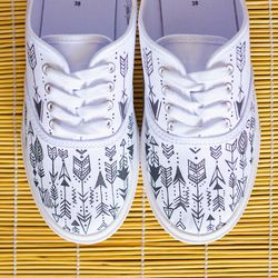 Black Arrows Sneakers, Fate custom shoes, Hand Painted Footwear, Follow Your Arrow, Boho style shoes