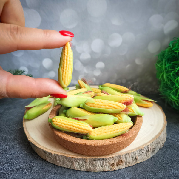 miniature corn.jpg
