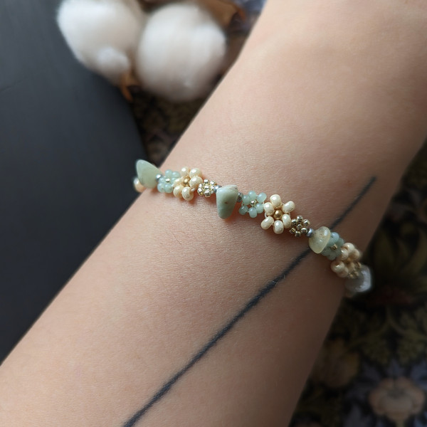 Stone-bead-flower-bracelet-7-01.jpeg