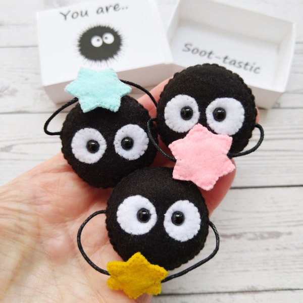 Soot Creatures Studio ghibli, Susuwatari, Soot Sprite, Pocket hug, Anime gi | Inspire ...