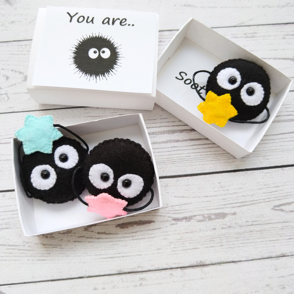 Soot-Sprite-pocket-hug
