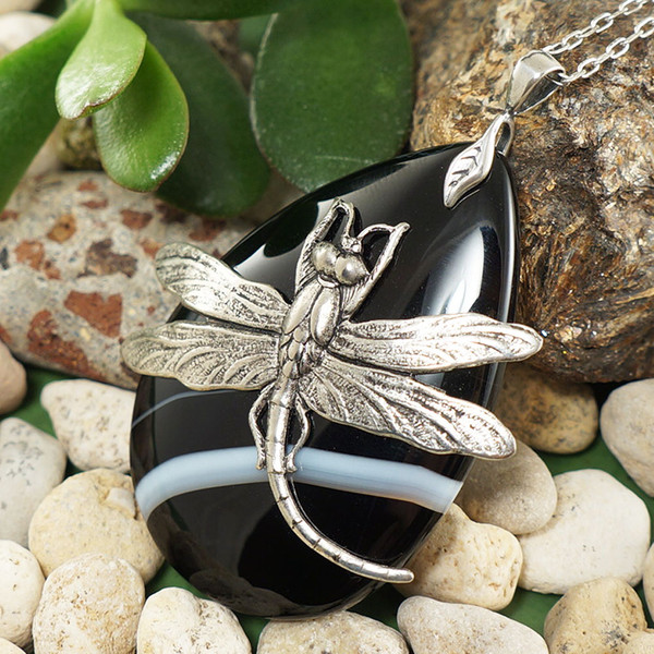 silver-dragonfly-necklace