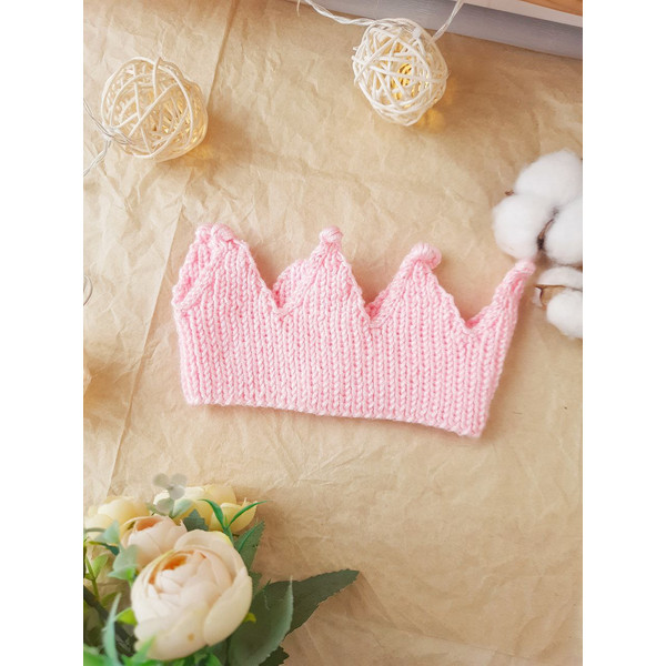 Pink Knitted headband crown for babies.jpg