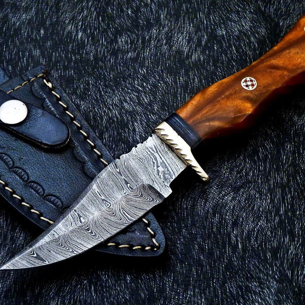 10 Inch Hand Forged Damascus Blade Bowie Hunting Knife.jpg