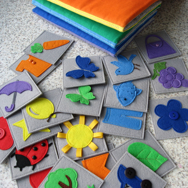 Felt-colors-cards-sorting-game-for-toddlers-2