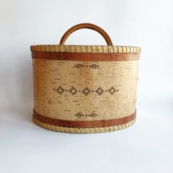 Large bread box, Large birch bark box