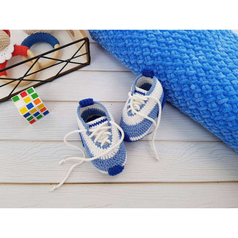 crochet baby booties.jpg