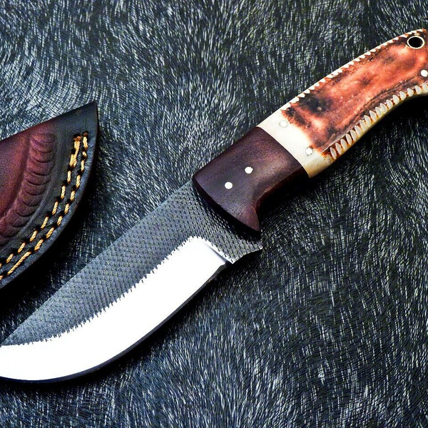 Custom handmade bowie knives near me in arkansas.jpg