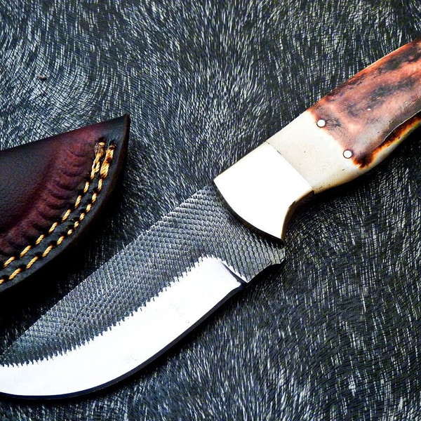 Custom handmade bowie knives near me massachusetts.jpg