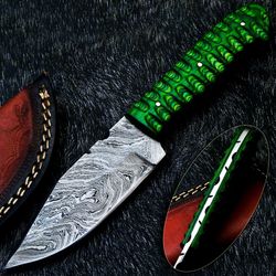 Full Tang Skinning Hunting Knife Blade Gut Hook Damascus Blade Handmade with Cover