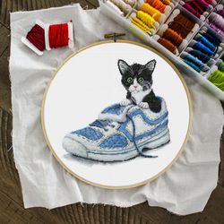 Tuxedo Cat Cross Stitch Pattern, Kitten Cross Stitch, Cat Lover Gift, Cat Embroidery, Funny Cat Cross Stitch