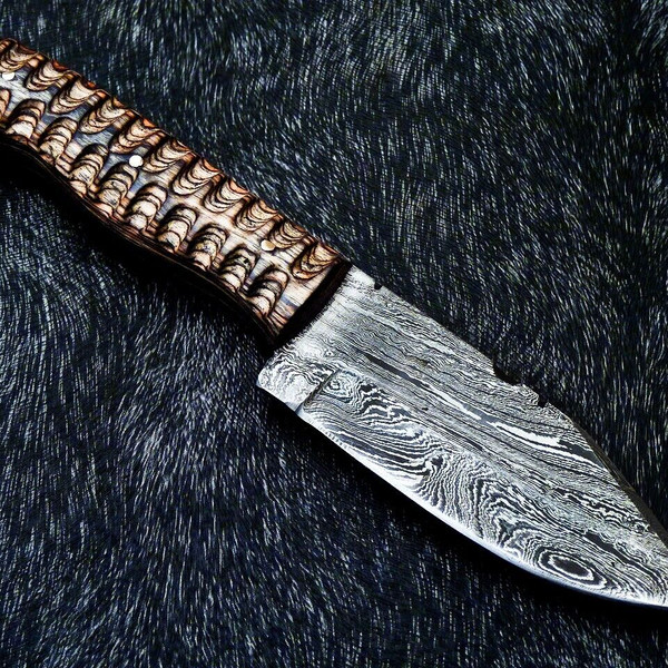Custom handmade bowie knives near me in lowa.jpg