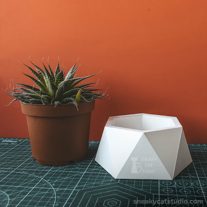 Vase-Planter-flowerpot-DIY-papercraft-paper-craft-low-poly-Pepakura-PDF-3D-Pattern-Template-Download- origami-sculpture-model-decor-flower-2.jpg