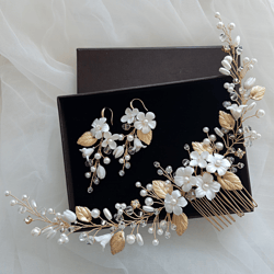 White and gold floral jewelry set, Bridal hair piece and earrings set,  Wedding flower jewelry set