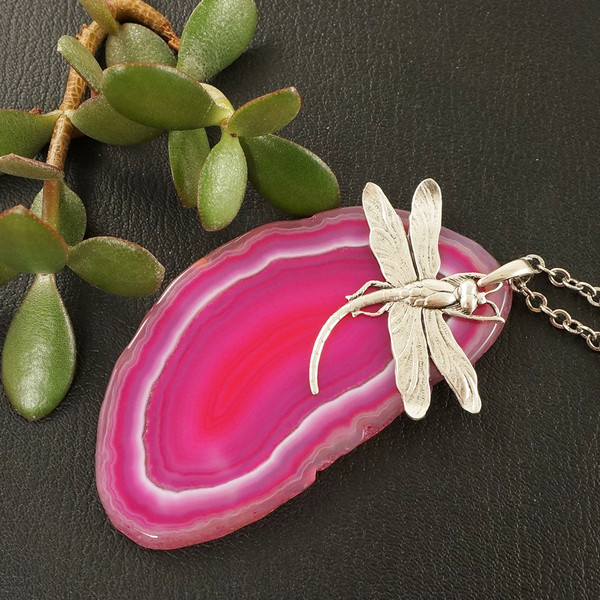 silver-dragonfly-necklace-pink-fuchsia-agate-slice-slab-stone-pendant-necklace-jewelry