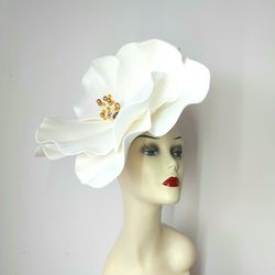 Bridal Fascinator Anemone Crystal Beaded Derby Hat Women's Wedding Flower Hair Clip Royal Ascot Kentucky Derby headdress
