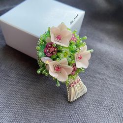 Brooch bouquet handmade