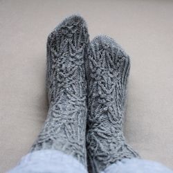 Cold-weather multicolor unisex handmade socks