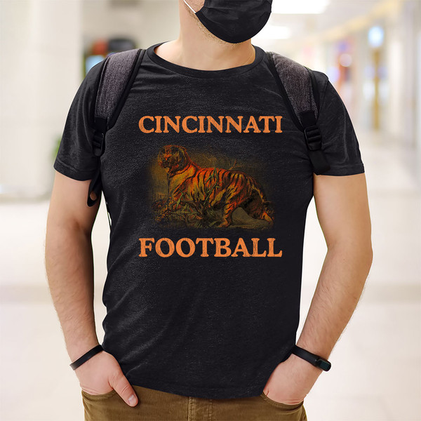 shirt-black-Cincinnati-Football-Retro-Truck-Stop-Souvenir---Cincinnati-Bengals.jpeg