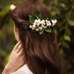 Babys breath hair comb, rustic bridal hair piece. White flower bridal hair comb, boho wedding hair piece with gypsophil