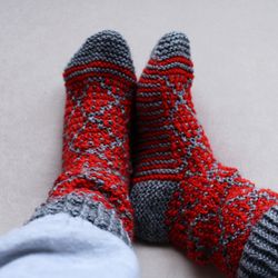 Wool-free wide feet socks for cold weather