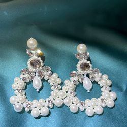 Pearl Cluster Cameo Earrings