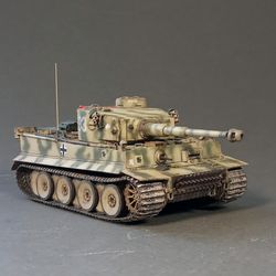 Built Model German Tank Tiger I No.S33, 1/72 scale