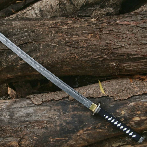 Custom handmade hand forged damascus steel katana sword combat survival sword near me in new york.jpg