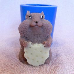 Hamster with a cookie - silicone mold