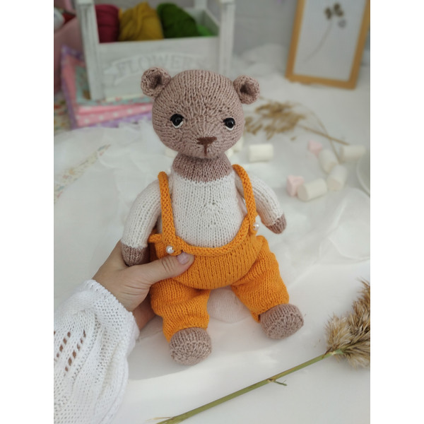 Christmas teddy bear knitting pattern by Ola Oslopova.jpg