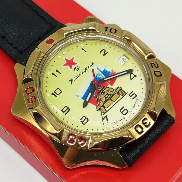 mechanical-watch-Vostok-Komandirskie-Red-Star-Tricolor-Tank-539295-2