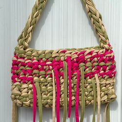 Crocheted baguette bag with metal clasp