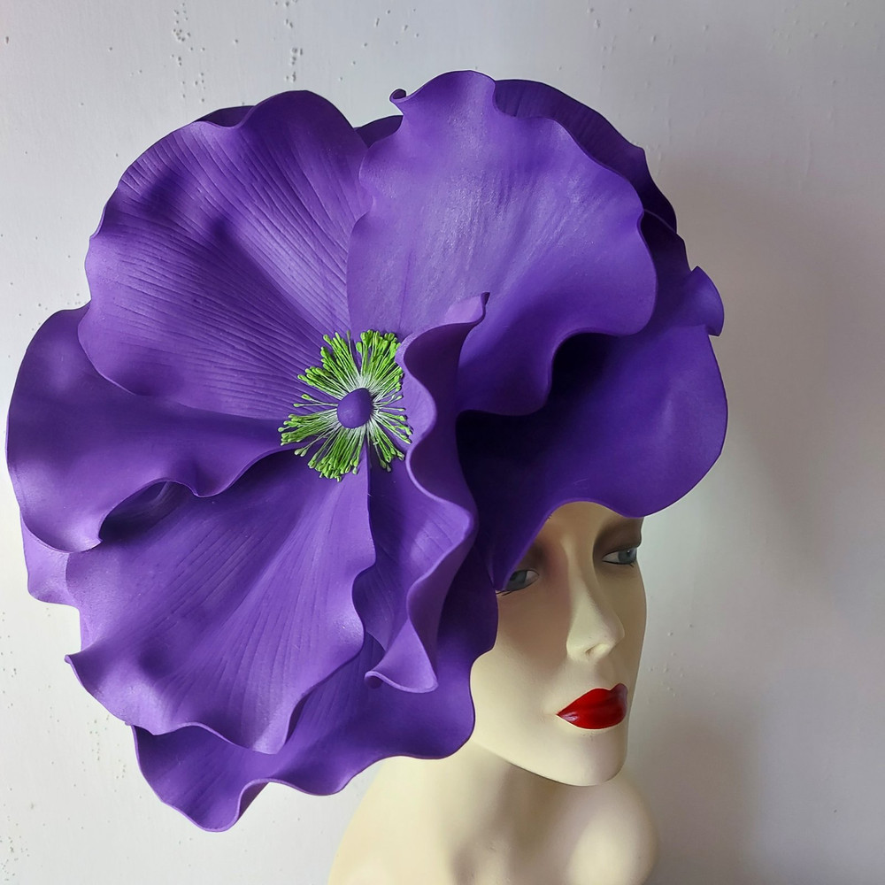 Derby fascinator.jpg
