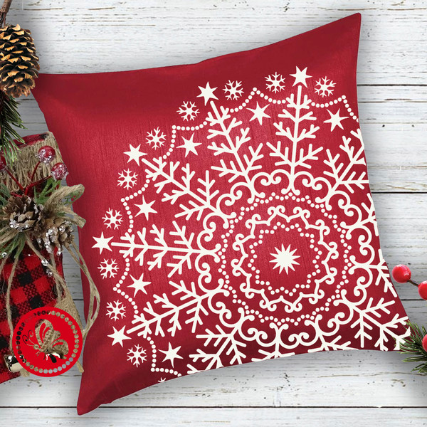 Mandala Christmas Tree pillow.jpg