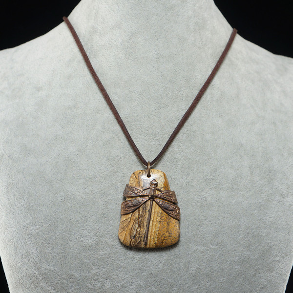 beige-brown-sand-African-jasper-necklace-pendant-necklace-insect-jewelry