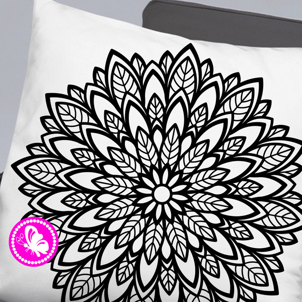 Mandala Leaves pillow.jpg