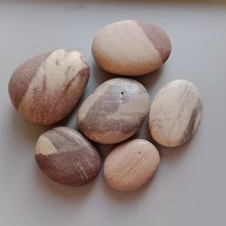 6 medium aquarium or terrarium rocks for fish tanks, 5,5 * 8 cm,aquarium sea stones, oval pebbles, fish tank stones, har