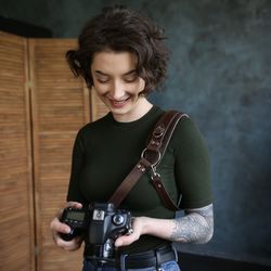 dual leather camera strap, double camera harness, double shoulder camera strap, money maker, multicamera strap, camera