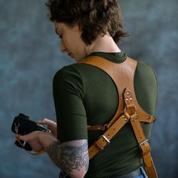 dual leather camera strap, double camera harness, double shoulder camera strap, money maker, multicamera strap, camera