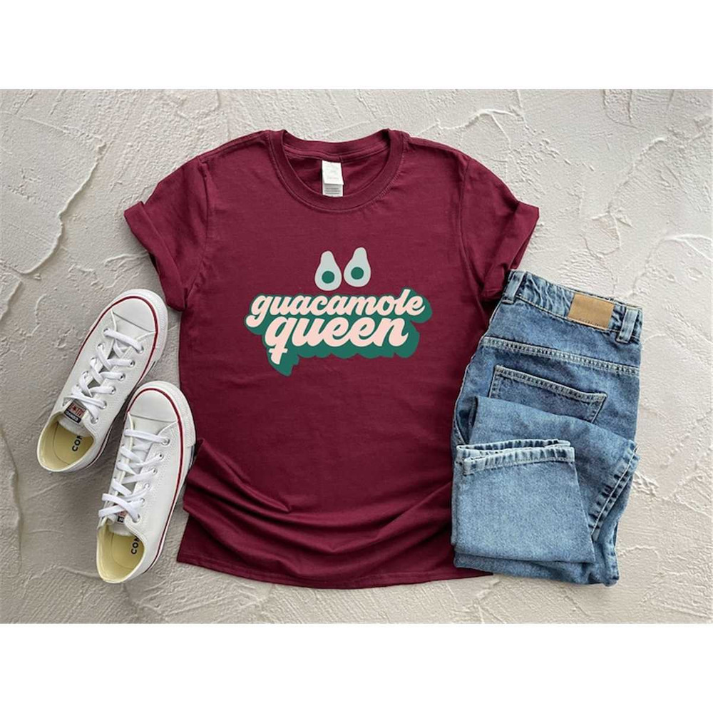 MR-54202322223-guacamole-queen-shirt-vegan-shirt-vegetarian-shirt-image-1.jpg