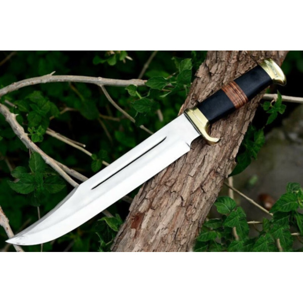 D2 Steel Artisan Bowie Knife with Crocodile Dundee Style Sheath (4).png
