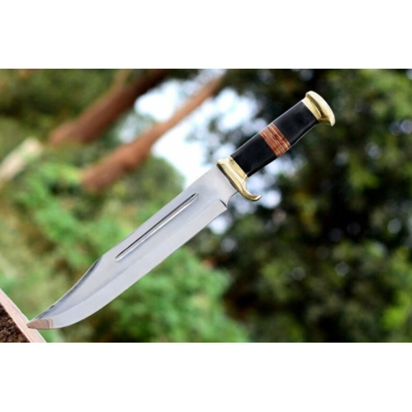 D2 Steel Artisan Bowie Knife with Crocodile Dundee Style Sheath (6).png