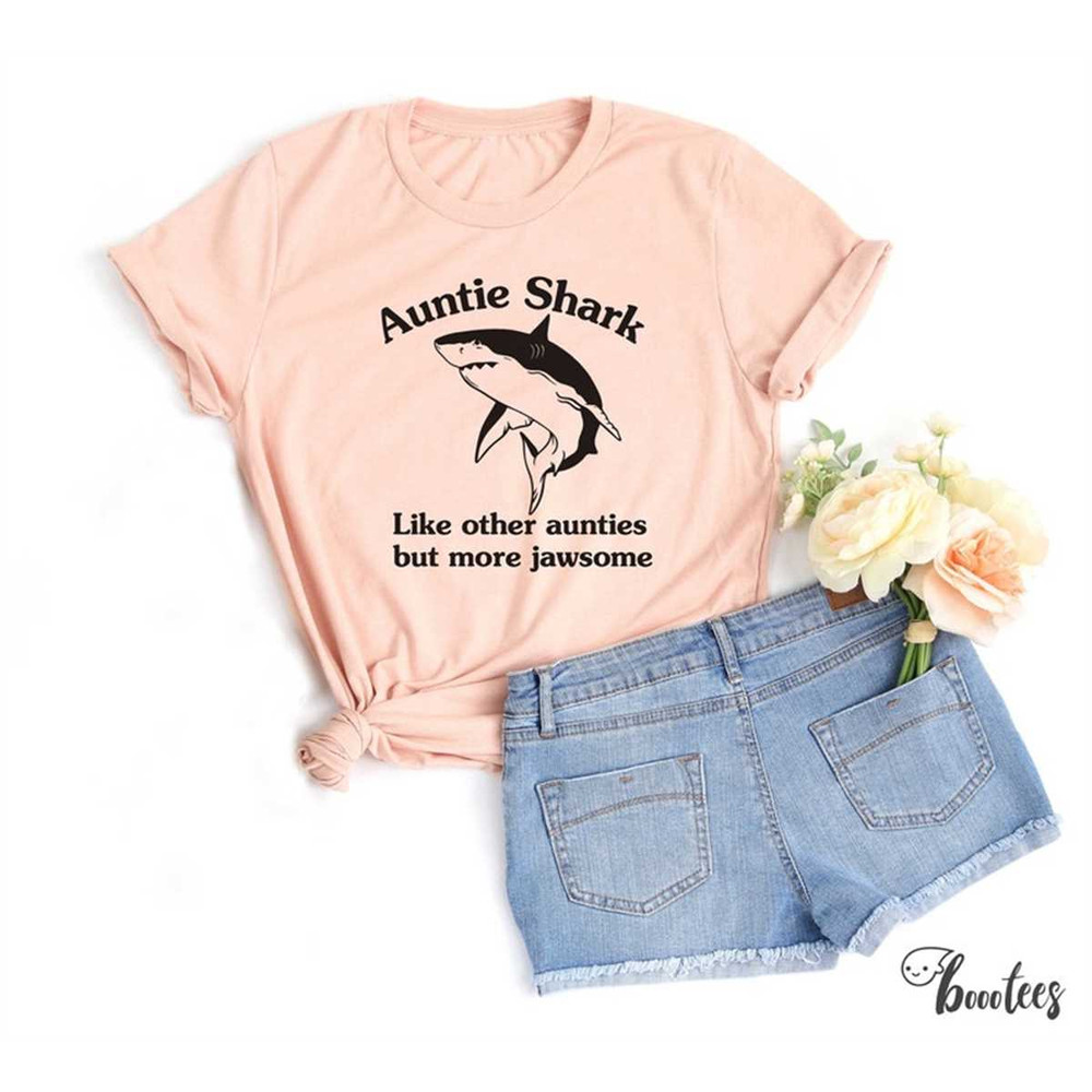 MR-742023256-auntie-shark-funny-shirt-gift-idea-for-aunts-t-shirt-tshirt-image-1.jpg