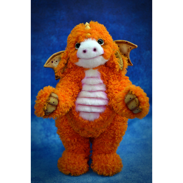 Handmade stuffed  Dragon  toy 1.JPG