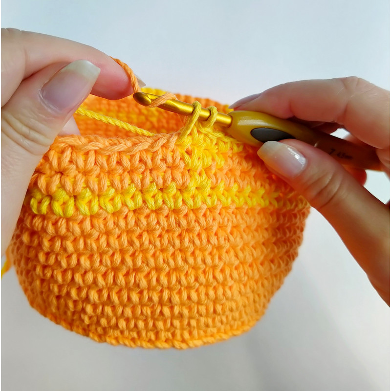 Yarn color change.jpg