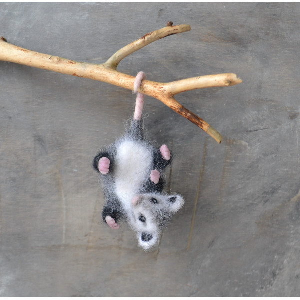 Miniature-dollhouse-opossum-figurine-1/12-scale-Needle-felted-realistic-wool-fluffy-opossum 7