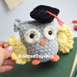 graduation owl gift, graduation 2023 gift ideas for him, owl with graduate cap for her