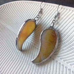 yellow wavy earring, glass earrings, simple stained glass, curle earrings, kawaii earrings, dangle earrings