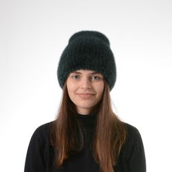 winter women's fur mink hat. women's mink hats. real fur hats. fur hats. mink hats. fur pom pom hats. knitted fur hats